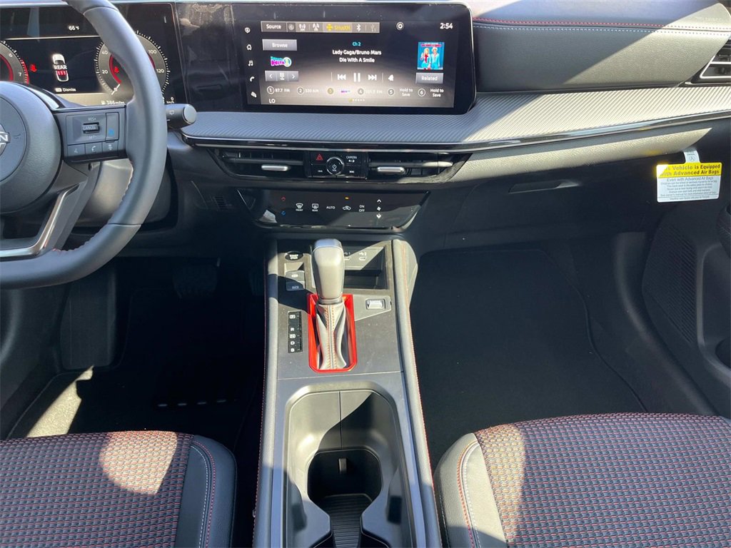 New 2025 Nissan Kicks SR image 17