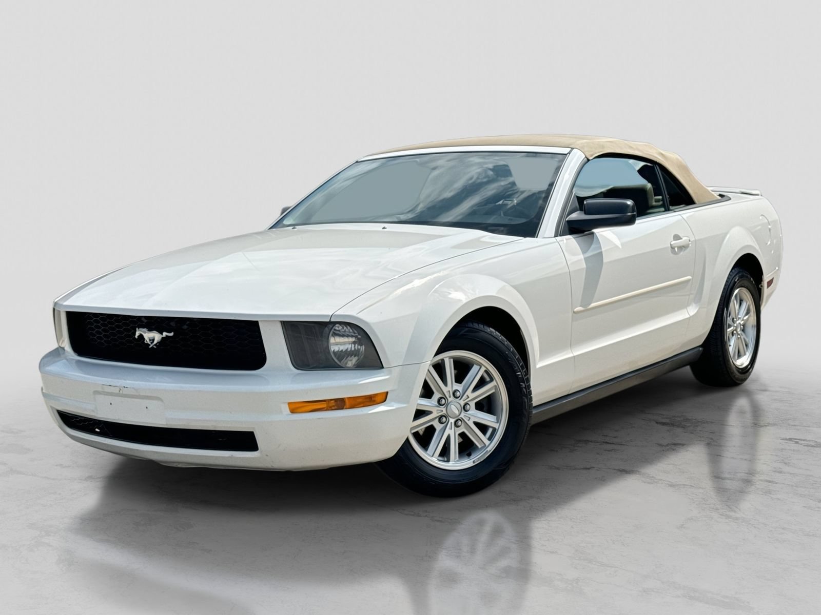 Used 2008 Ford Mustang Premium RWD image 1