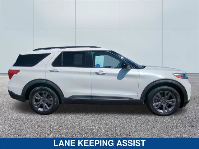 Certified 2023 Ford Explorer XLT w/ Equipment Group 202A RWD image 7