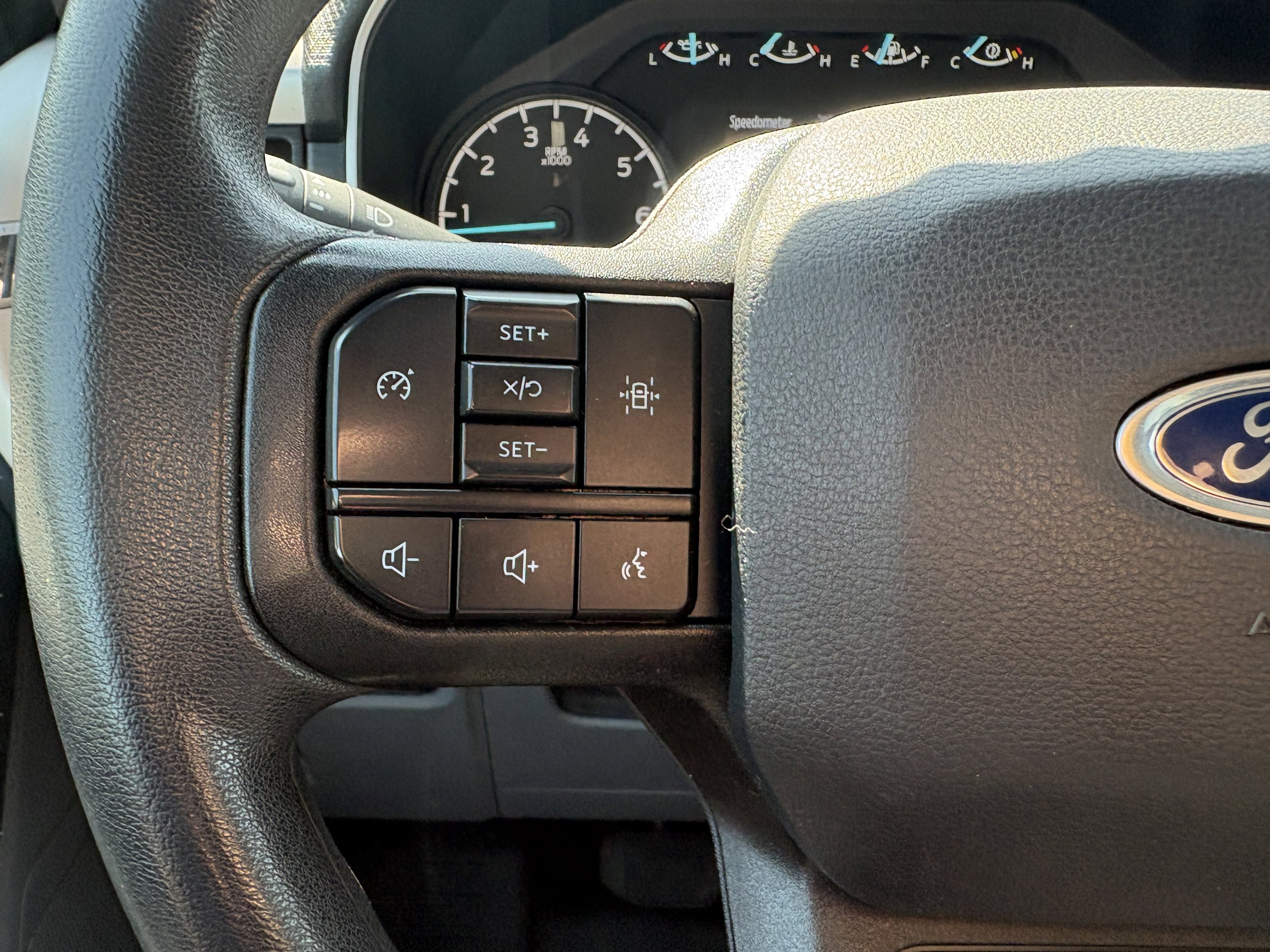 Used 2021 Ford F150 XLT AWD/4WD image 31