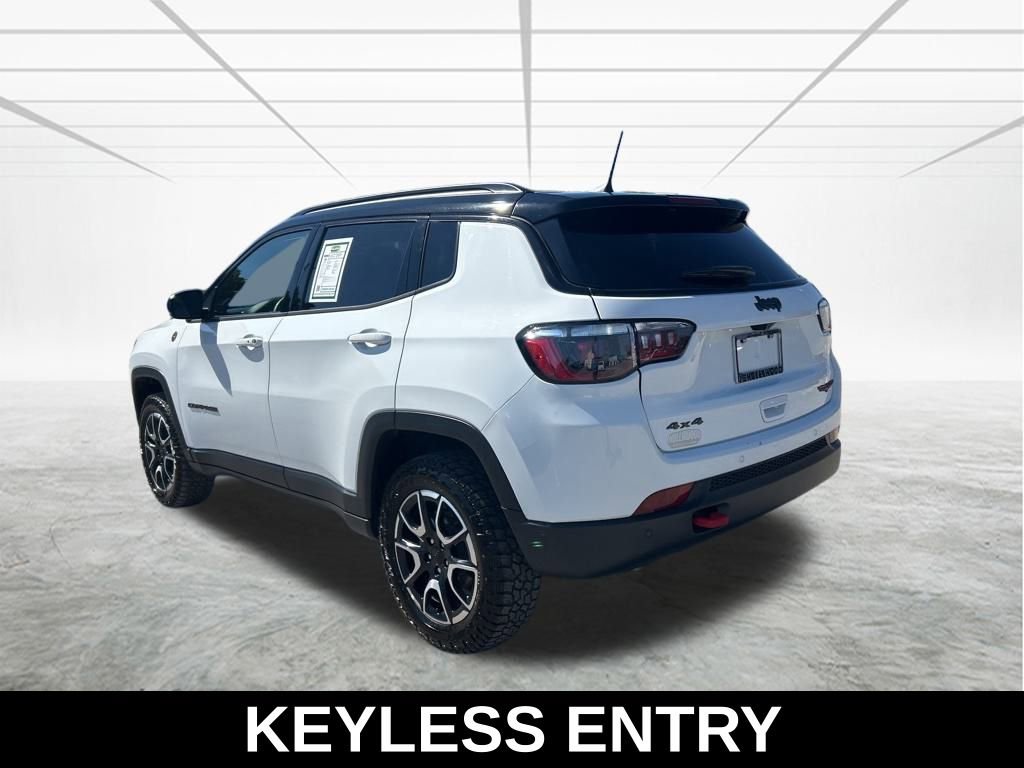 Certified 2024 Jeep Compass Trailhawk image 7