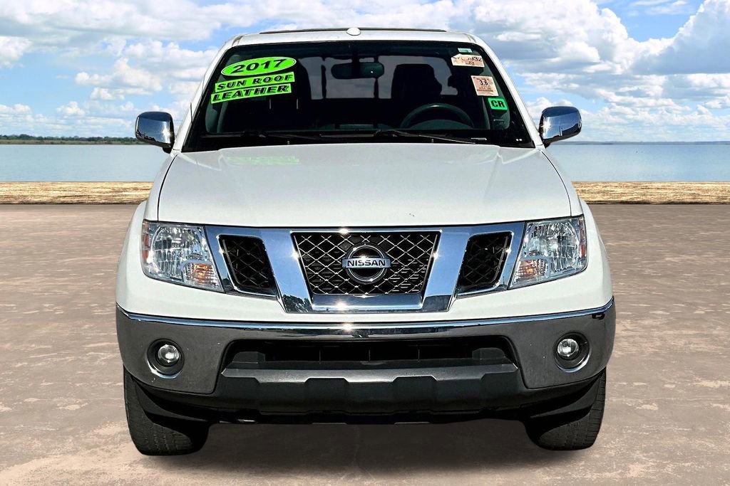 Used 2017 Nissan Frontier SL w/ Moonroof Package AWD/4WD image 4