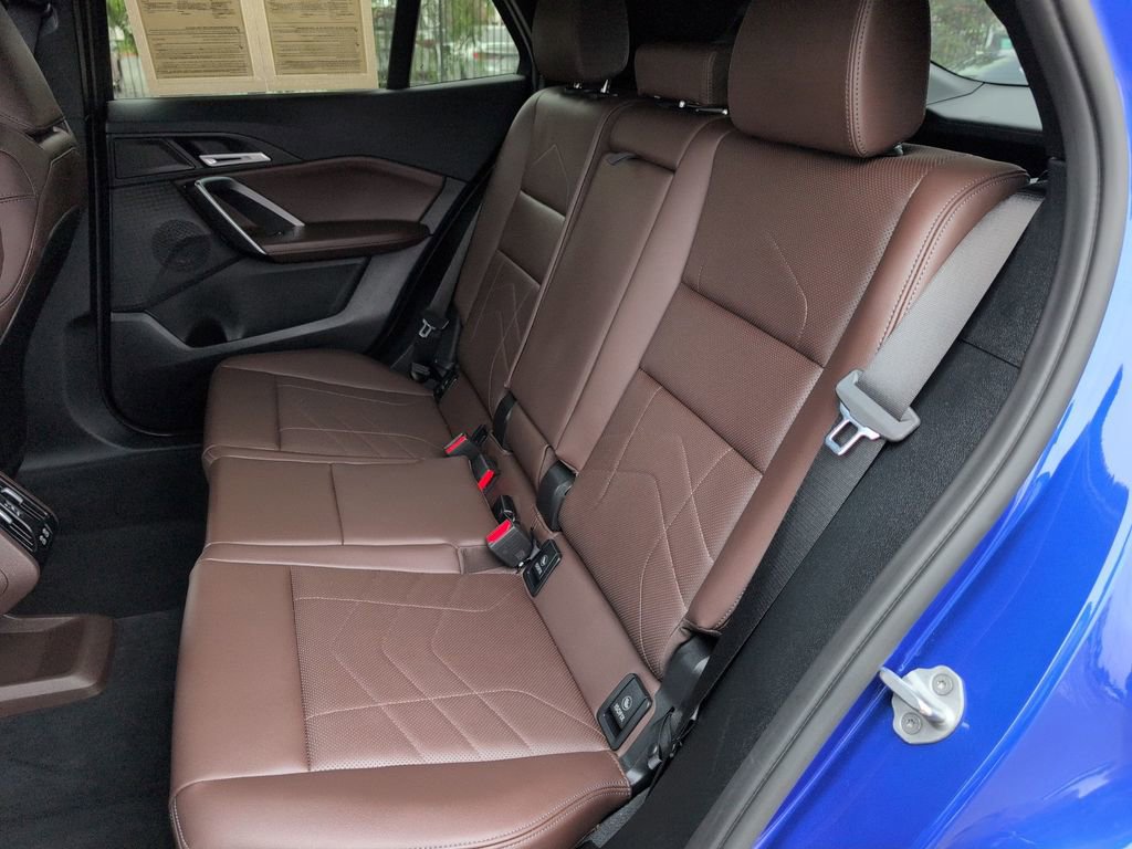 Used 2025 BMW X2 xDrive28i AWD/4WD image 33