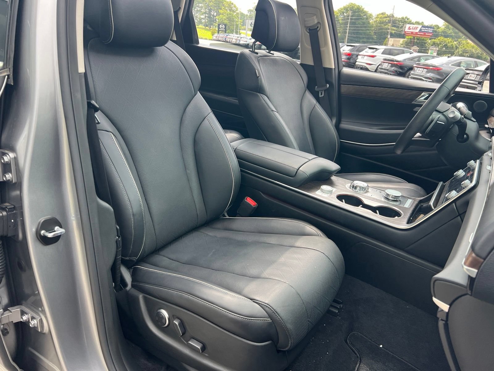 Used 2025 Genesis GV80 2.5T Prestige AWD/4WD image 43