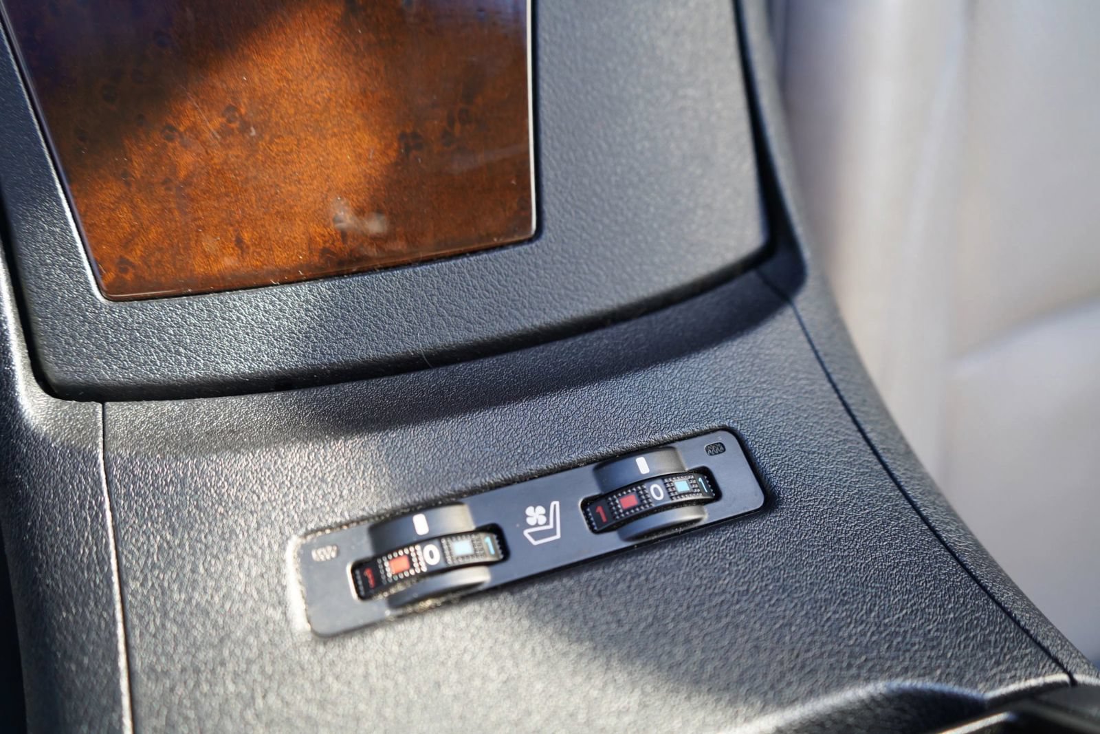 Used 2012 Lexus ES 350 FWD image 12