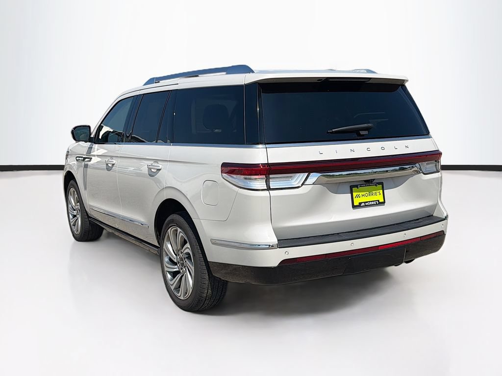 Used 2023 Lincoln Navigator Reserve AWD/4WD image 7