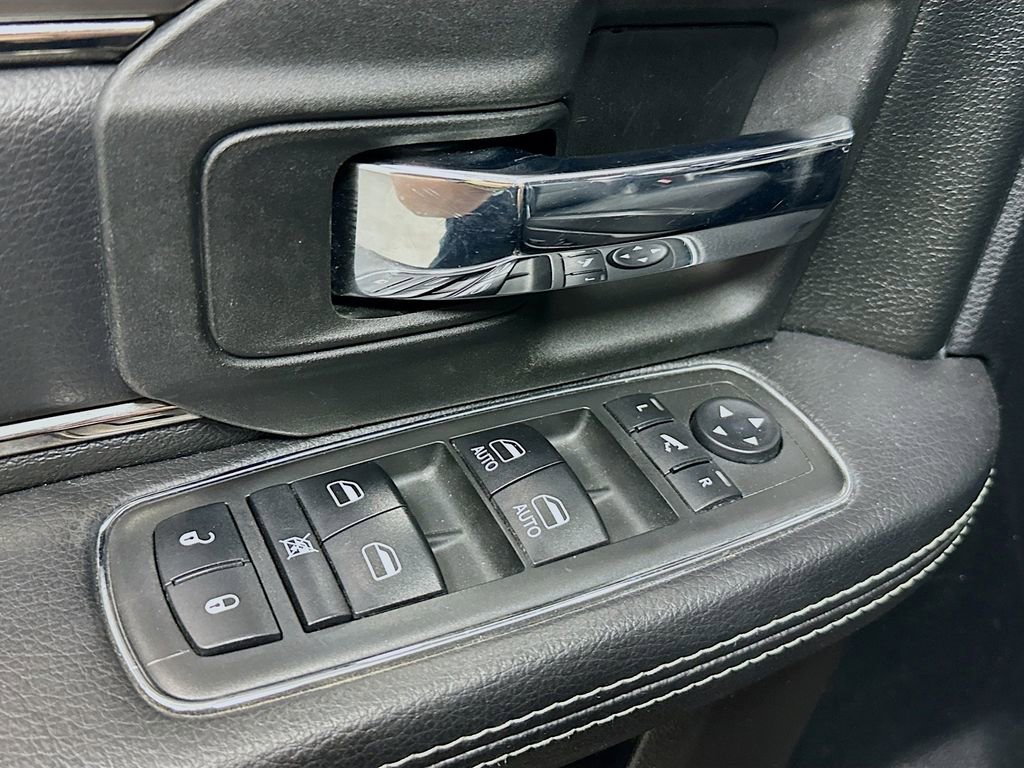 Used 2018 RAM 2500 Lone Star w/ Sport Appearance Group AWD/4WD image 17