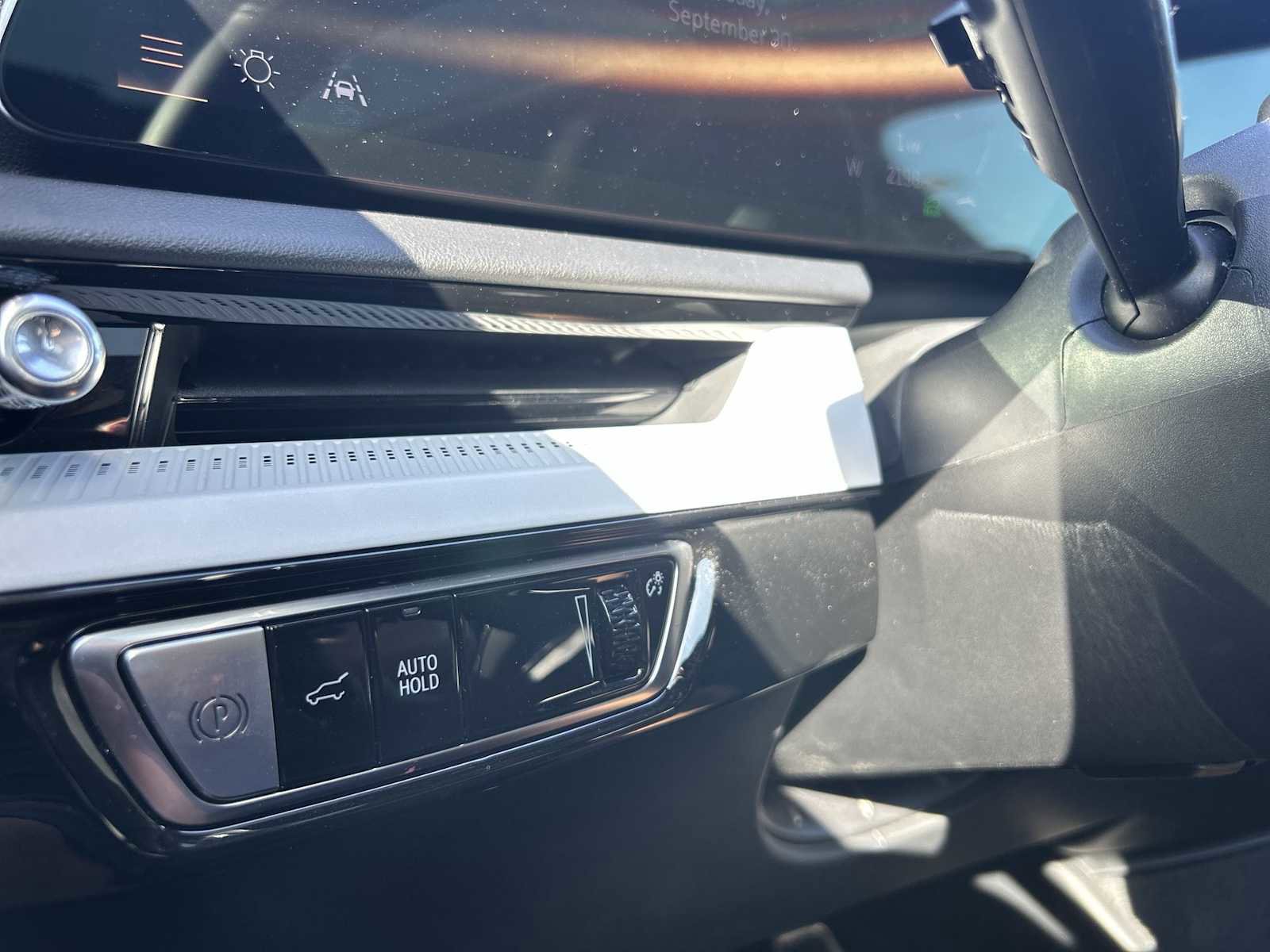 New 2025 Cadillac Optiq Luxury 1 image 16