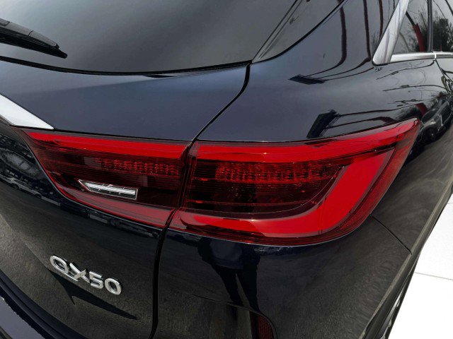 Used 2021 INFINITI QX50 Luxe image 16