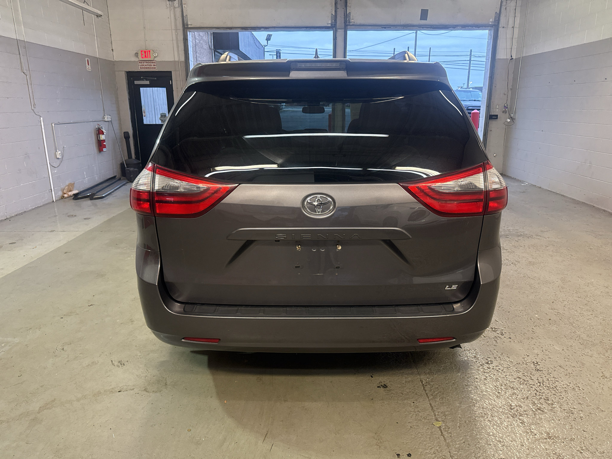 Used 2020 Toyota Sienna LE FWD image 7