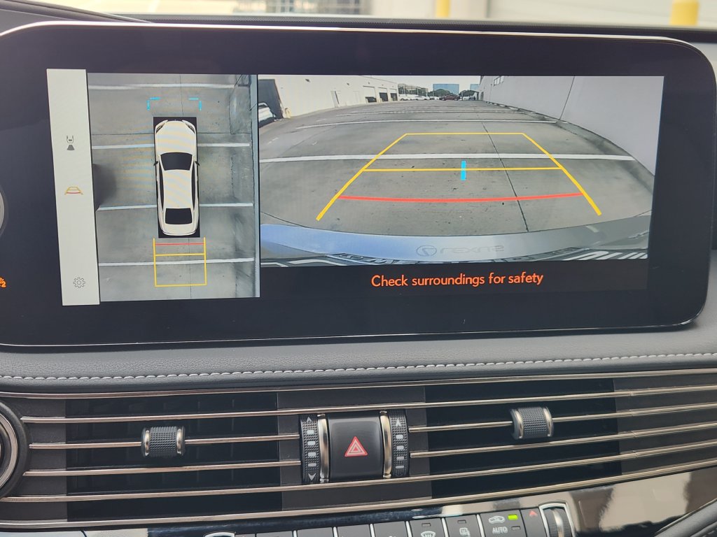 Used 2024 Lexus LS 500 w/ Interior Upgrade Package RWD image 17