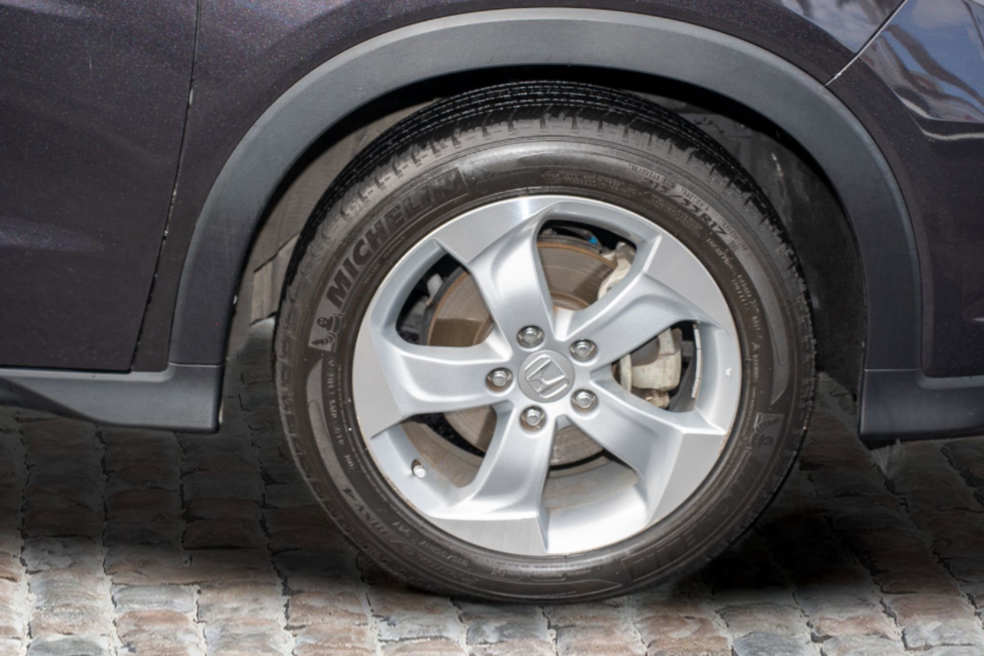 Used 2016 Honda HR-V LX image 38