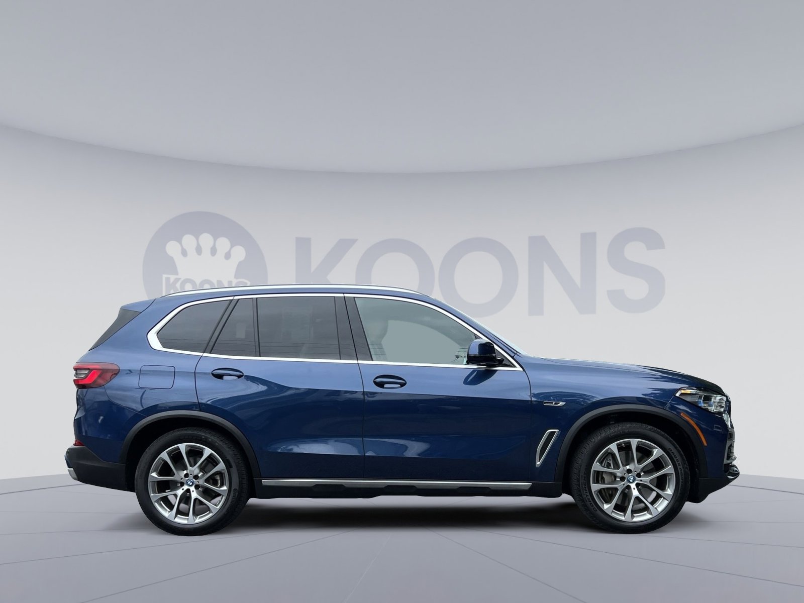 Used 2023 BMW X5 xDrive45e w/ Executive Package image 7