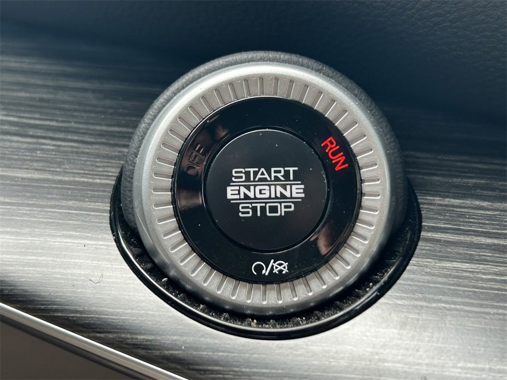 Used 2024 Jeep Wagoneer Series II w/ Flexible Seating Group image 26