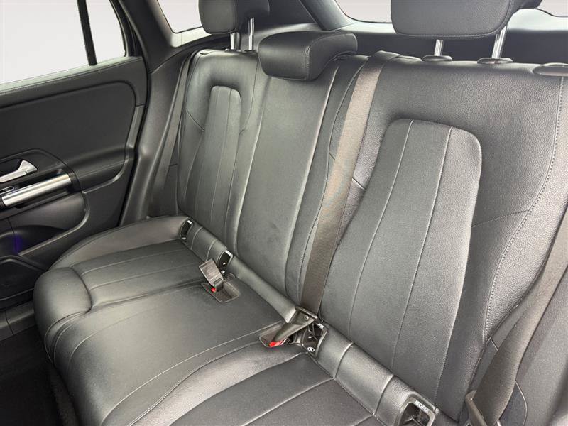 Used 2022 Mercedes-Benz GLA 250 4MATIC w/ Premium Package Lite image 15