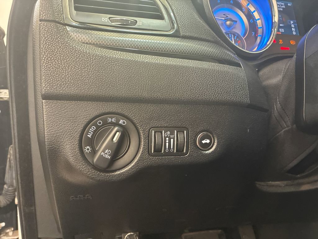 Used 2014 Chrysler 300 S AWD/4WD image 20