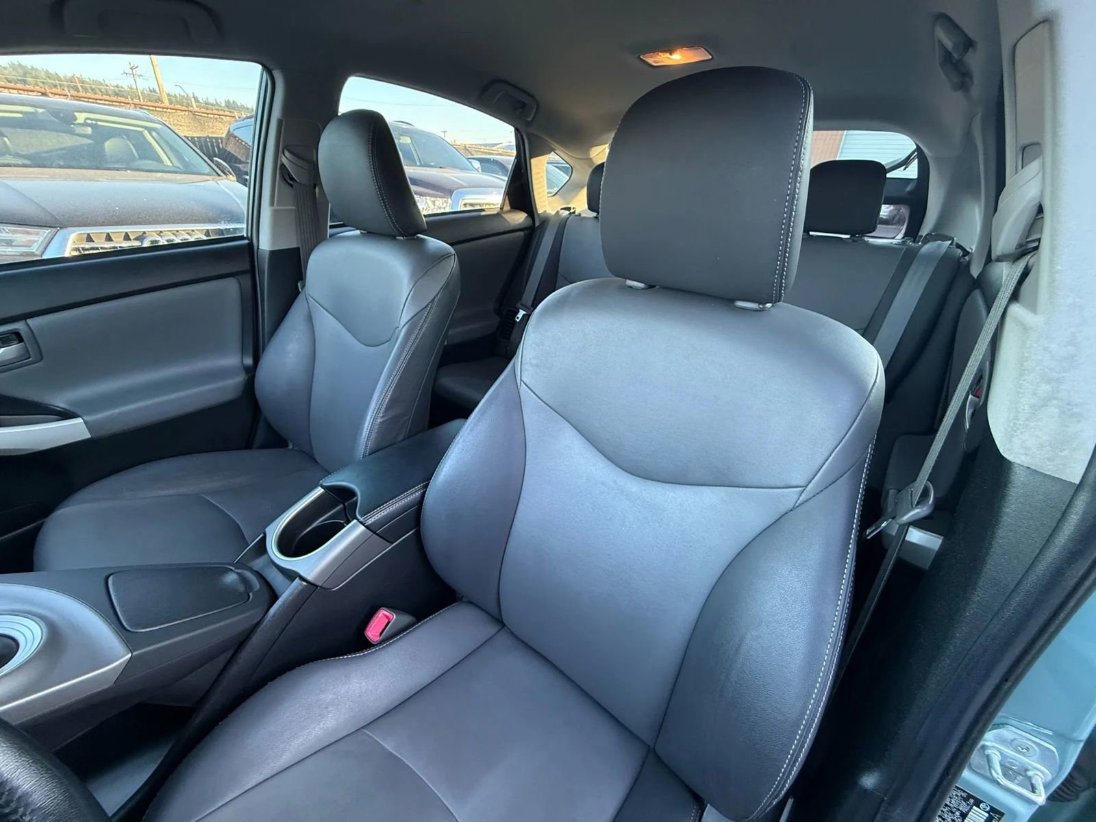 Used 2012 Toyota Prius Five image 25