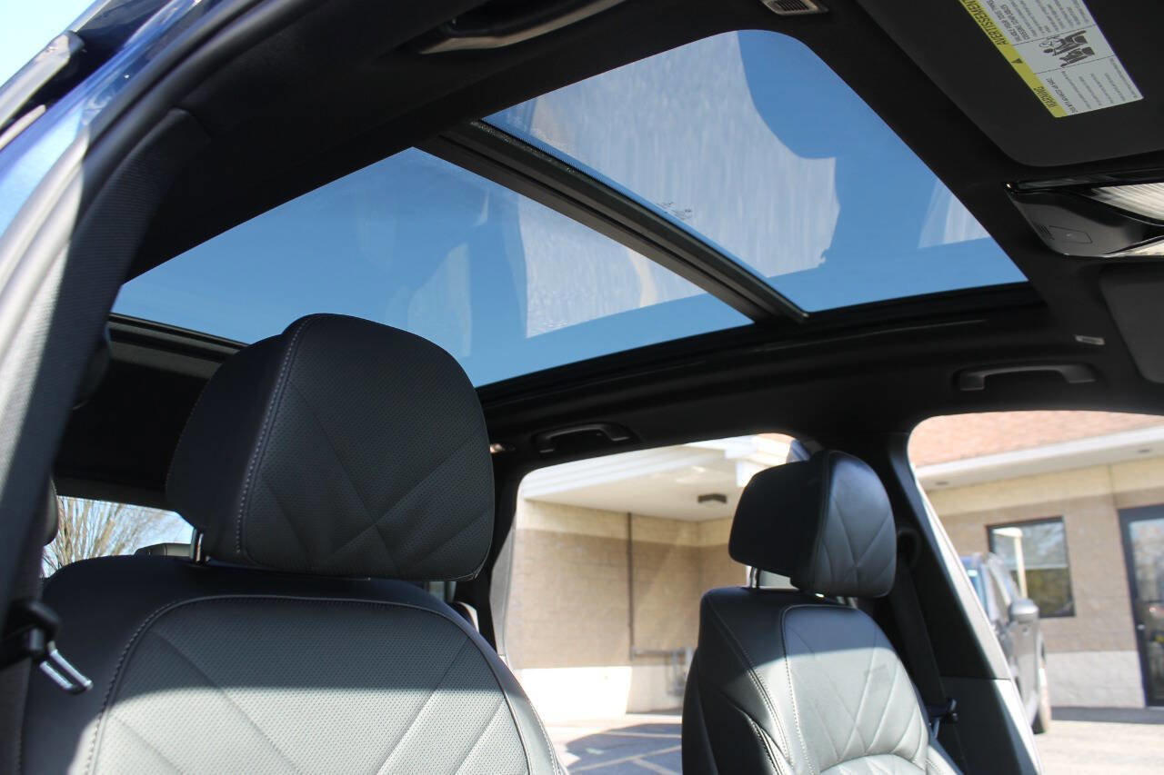 Used 2023 BMW X5 M50i w/ Climate Comfort Package image 44