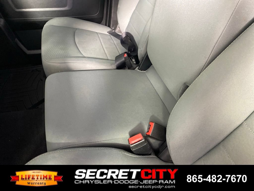 Used 2016 RAM 1500 Express RWD image 25