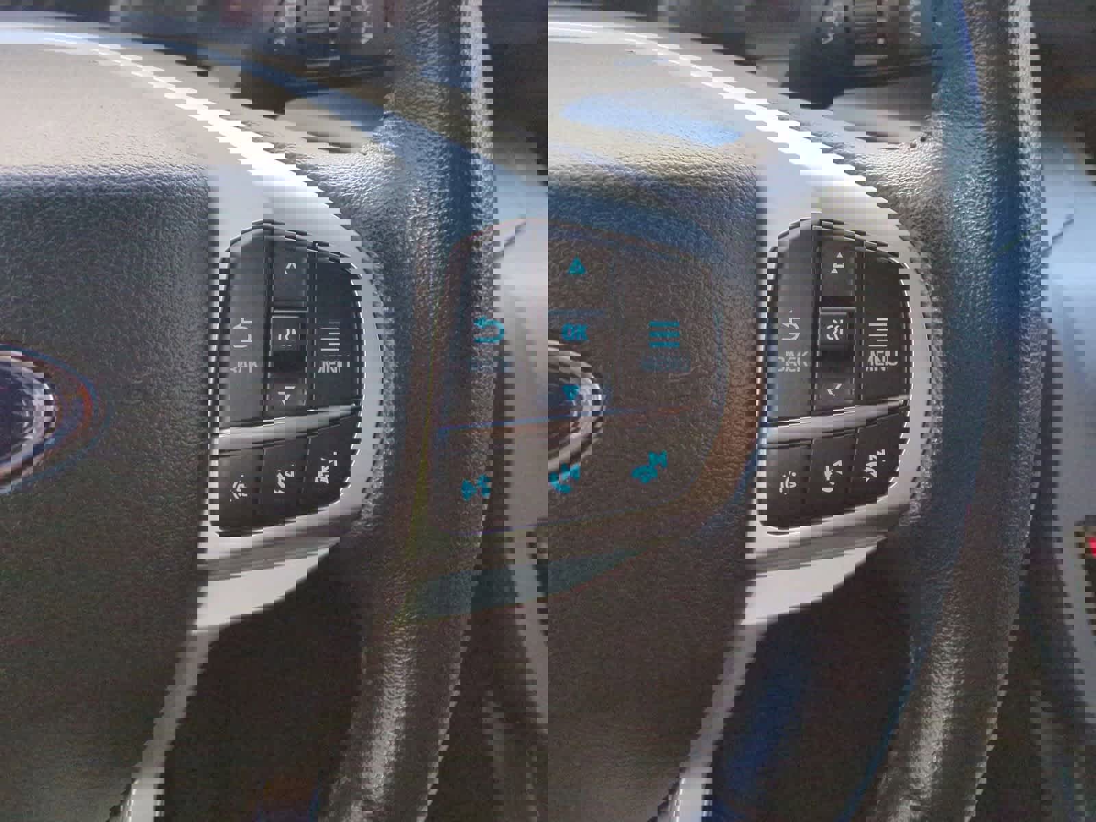 Used 2023 Ford Explorer XLT image 26