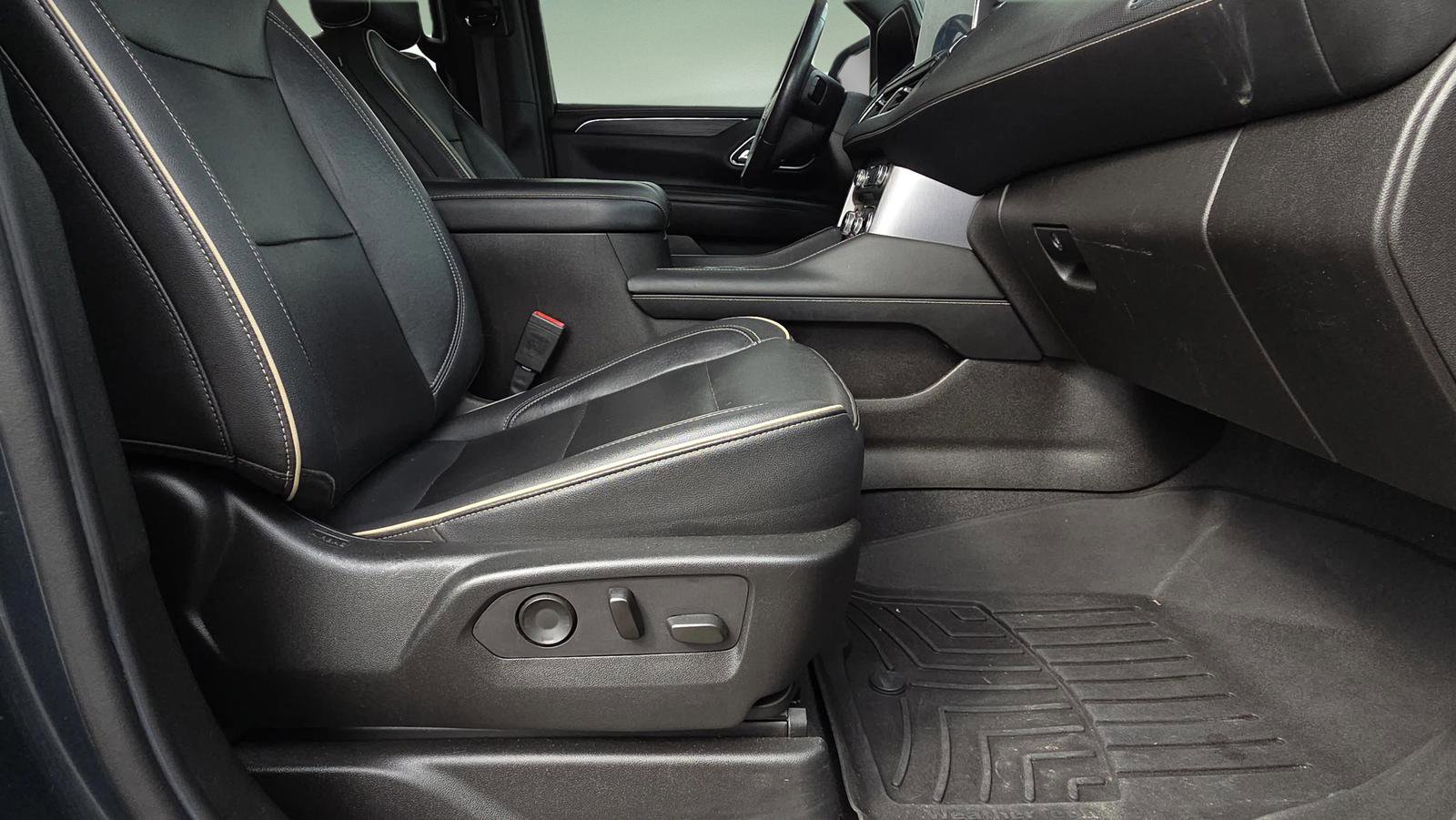 Used 2021 GMC Yukon SLT image 13