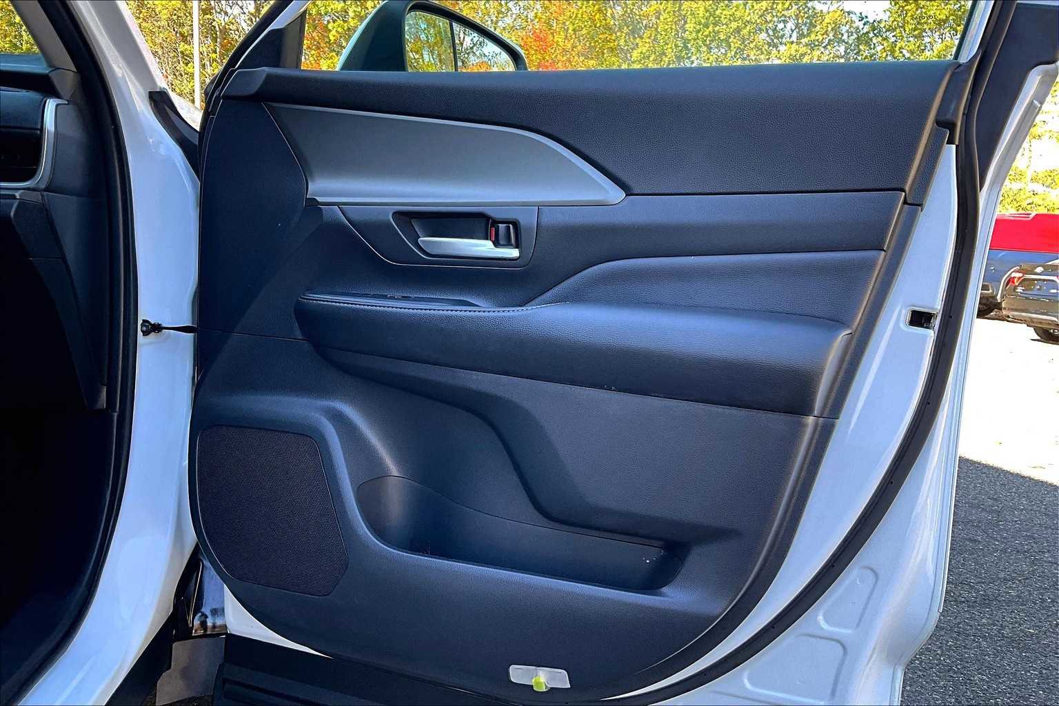 Used 2024 Toyota Grand Highlander XLE image 20