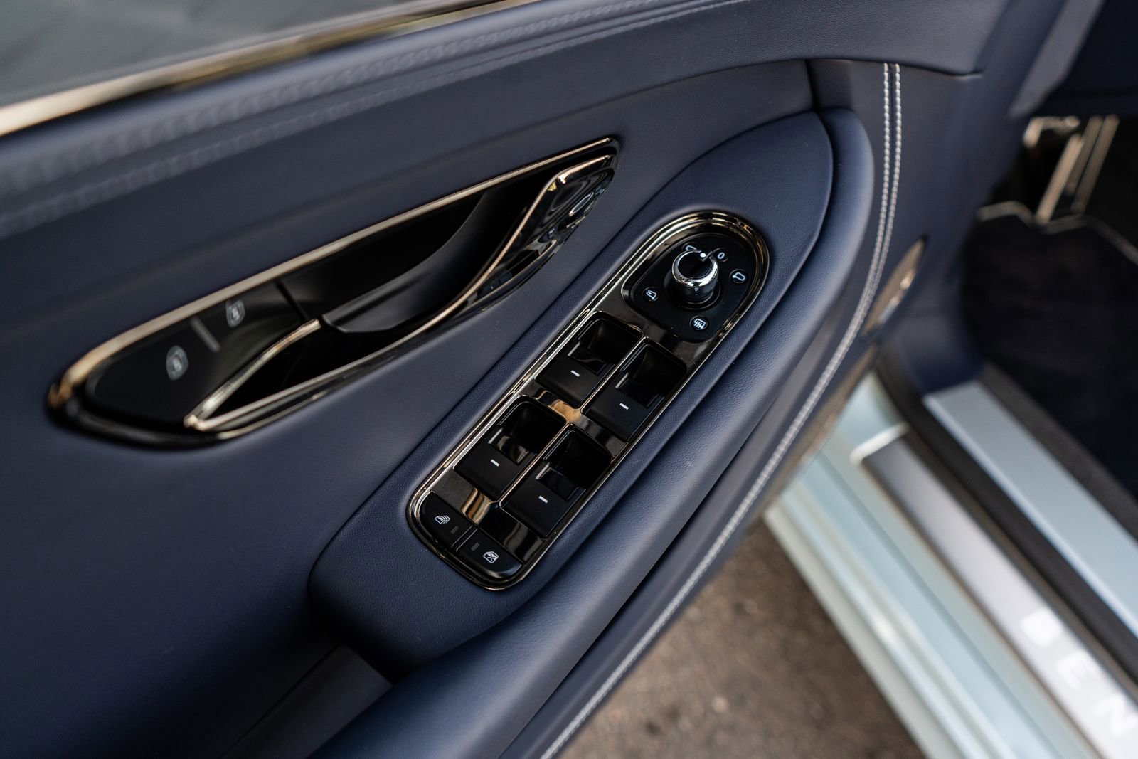 New 2026 Bentley Continental GT AWD/4WD image 24
