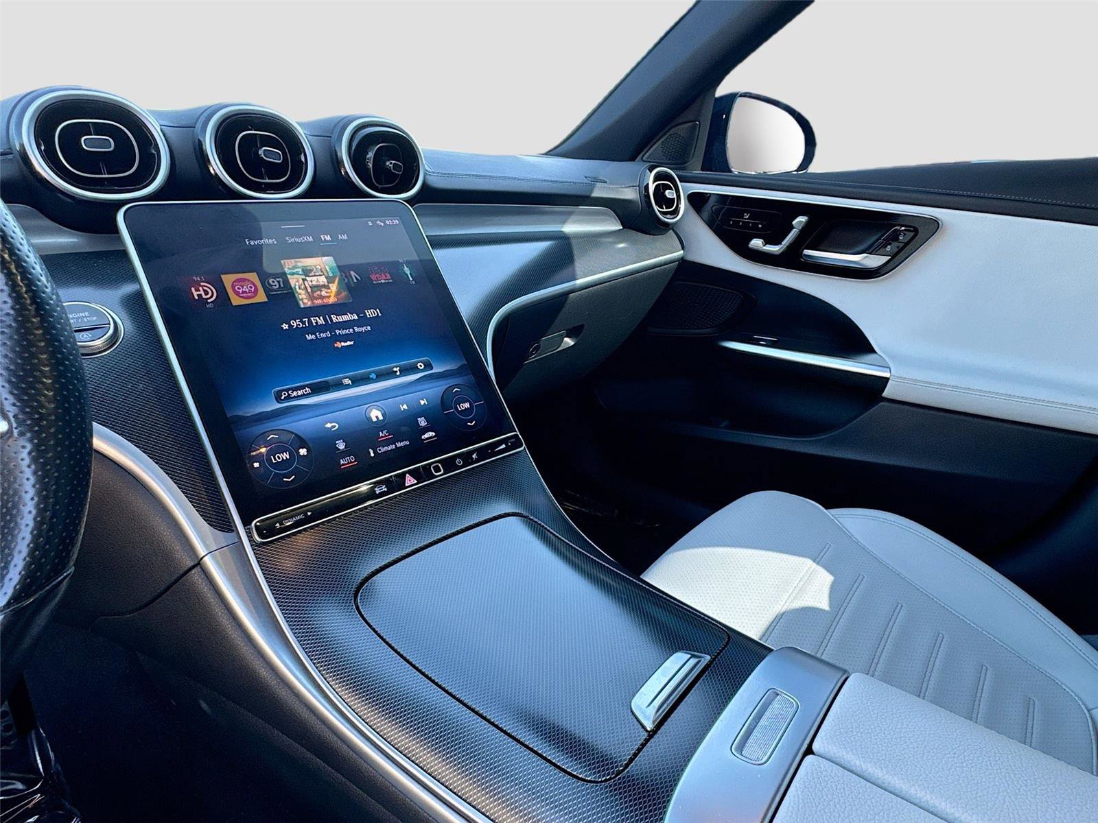 Used 2022 Mercedes-Benz C 300 Sedan image 13