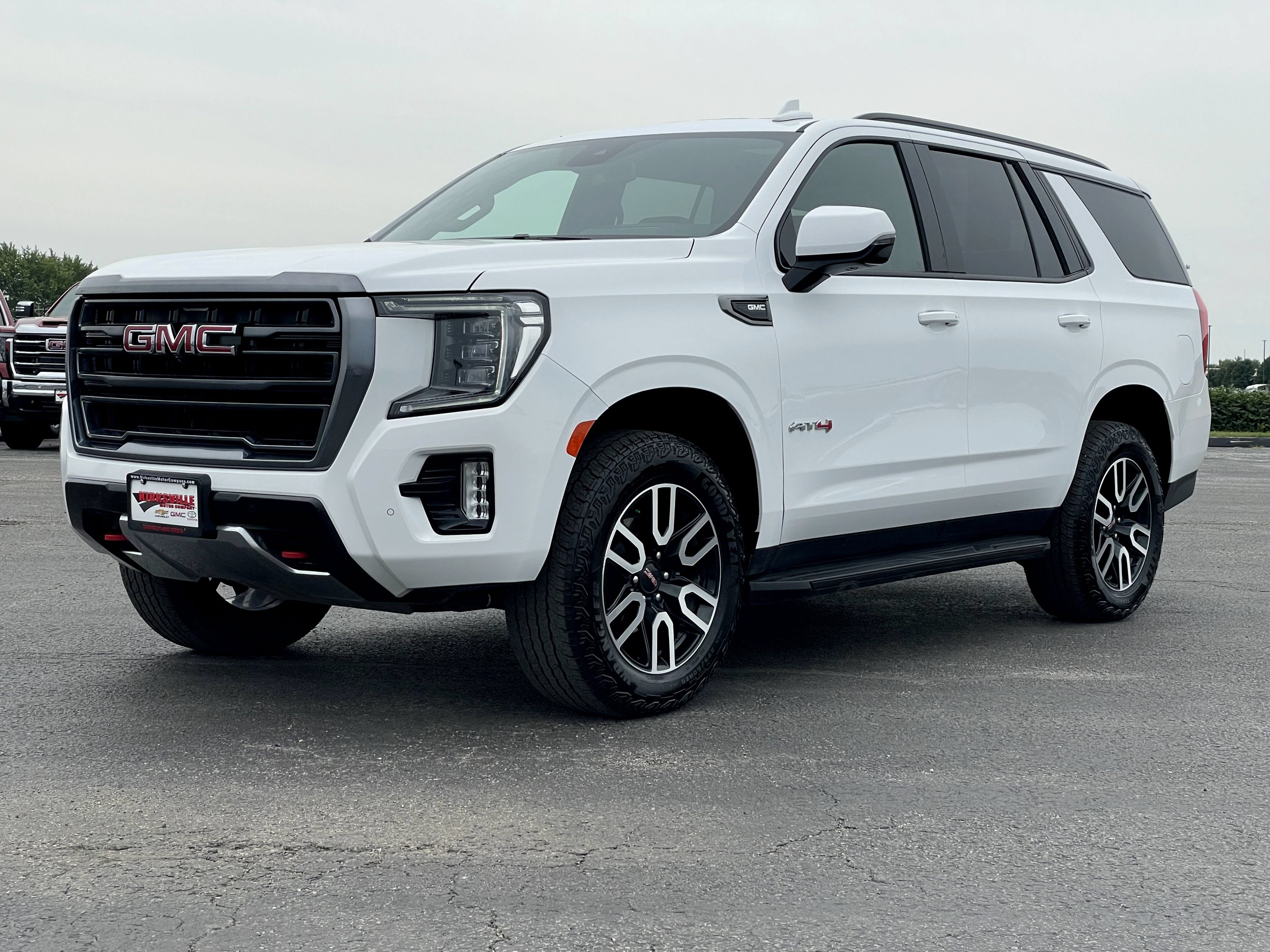 Certified 2024 GMC Yukon AT4 w/ Technology Package AWD/4WD image 8