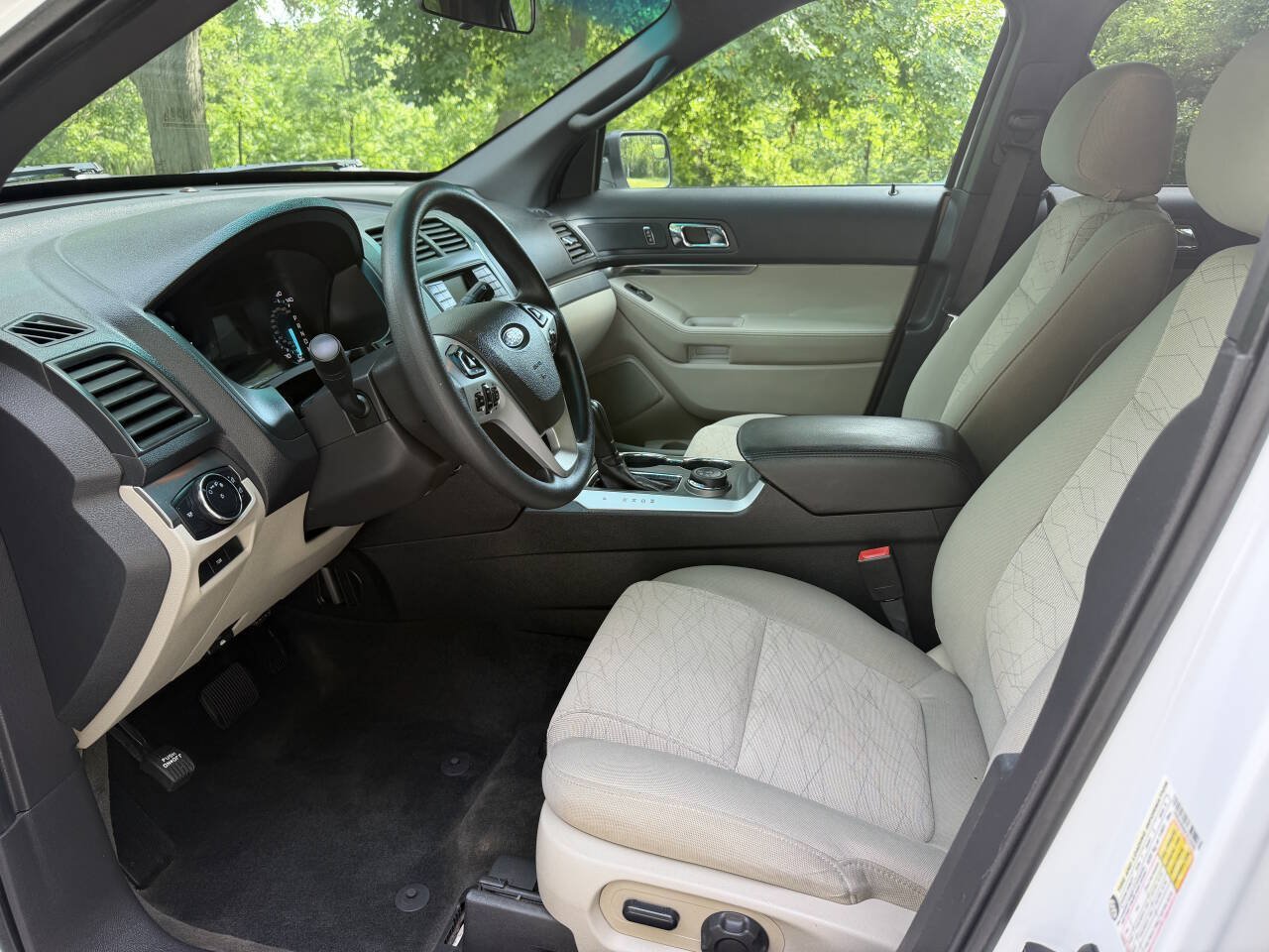 Used 2015 Ford Explorer 4WD image 9