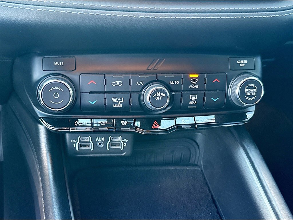 Used 2021 Dodge Durango SXT image 16