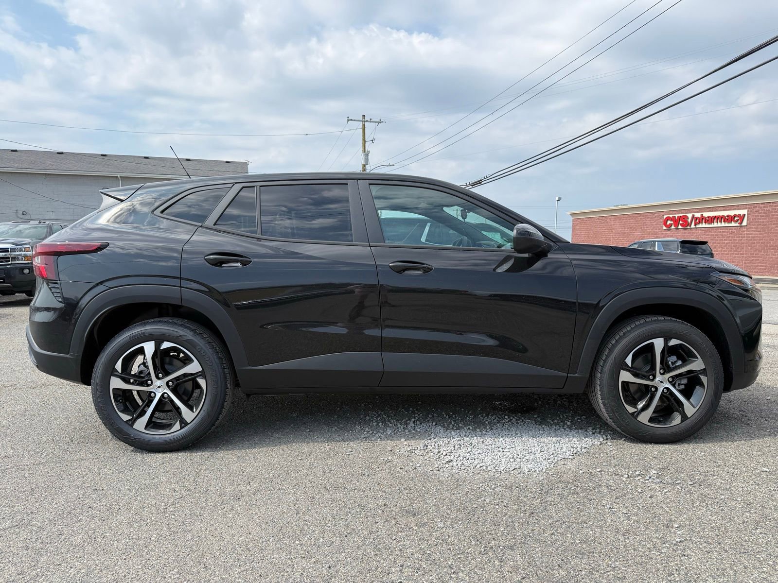 New 2026 Chevrolet Trax RS w/ Sunroof Package FWD image 10