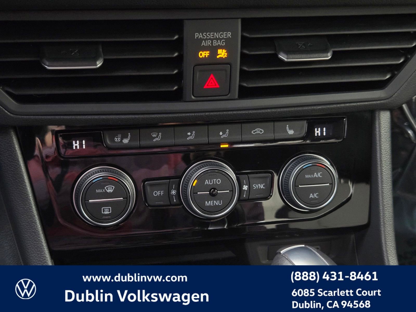 Certified 2020 Volkswagen Jetta R-Line w/ R-Line Cold Weather Package image 21