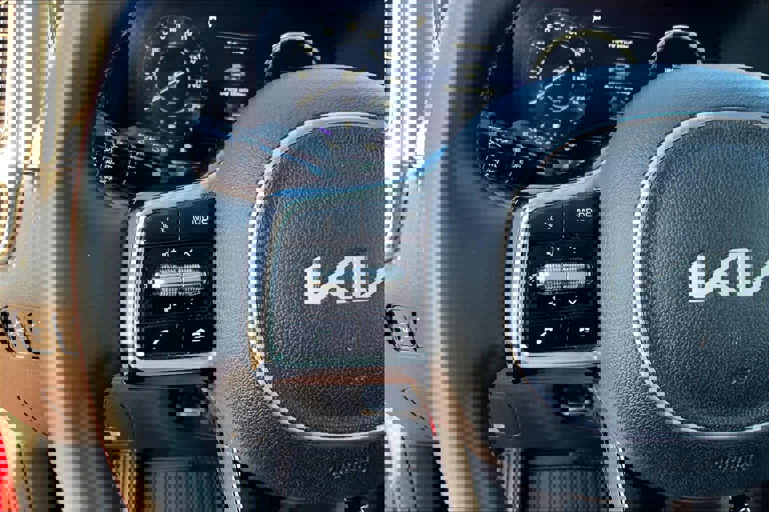 Used 2023 Kia Sorento SX image 23