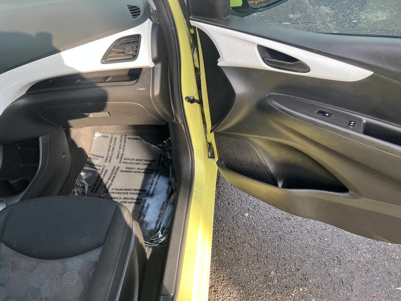 Used 2017 Chevrolet Spark LT image 25