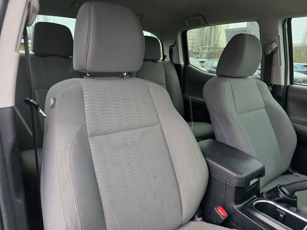 Used 2018 Toyota Tacoma SR image 11