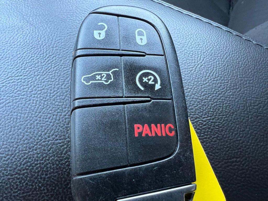 Used 2022 Jeep Grand Cherokee Laredo E w/ Security & Convenience Group image 43