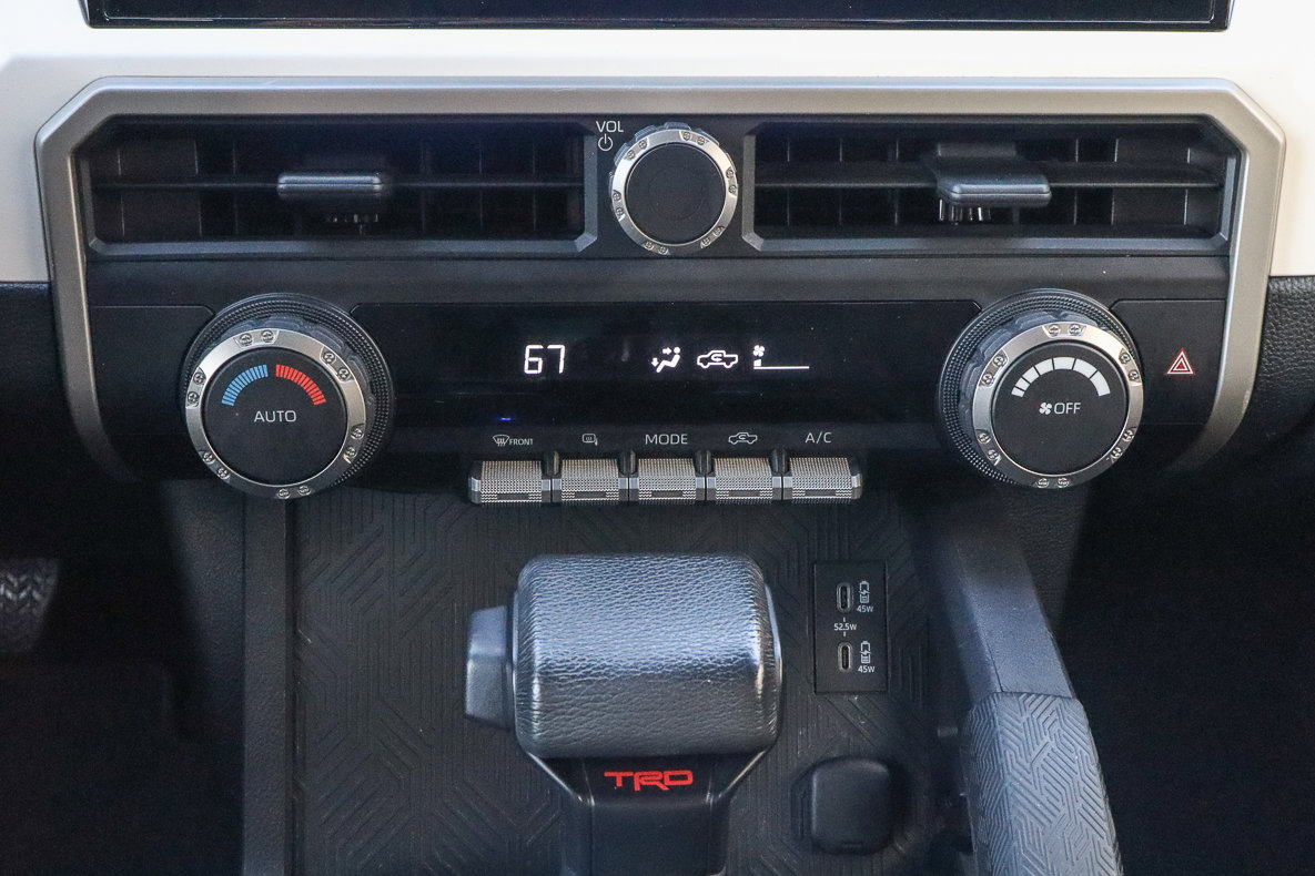 Used 2024 Toyota Tacoma TRD Off-Road image 25