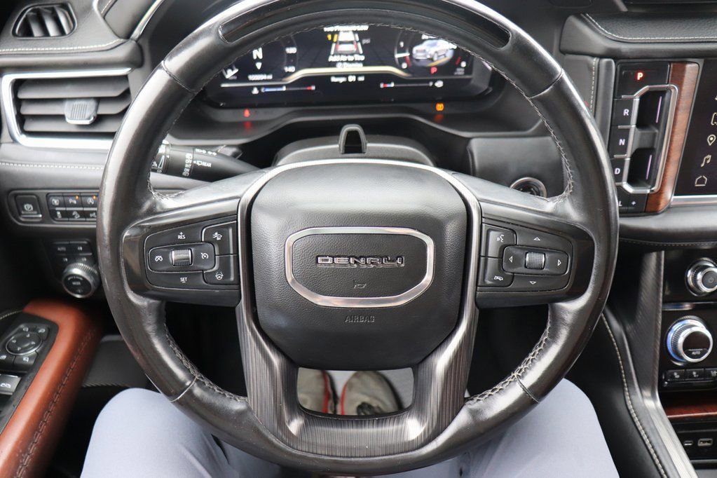 Used 2023 GMC Yukon XL Denali Ultimate image 38