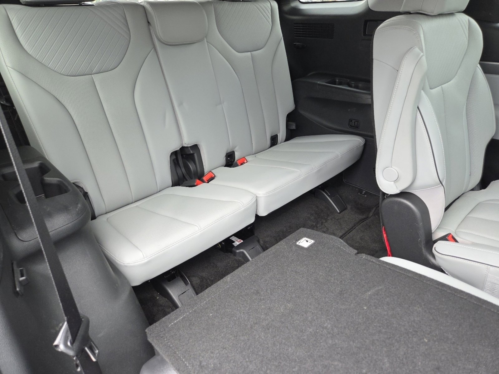 Used 2023 Hyundai Palisade SEL image 25