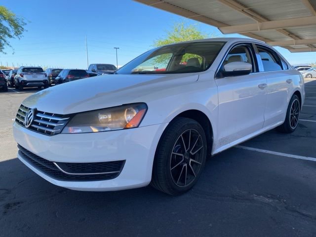 Used 2013 Volkswagen Passat TDI SE image 1