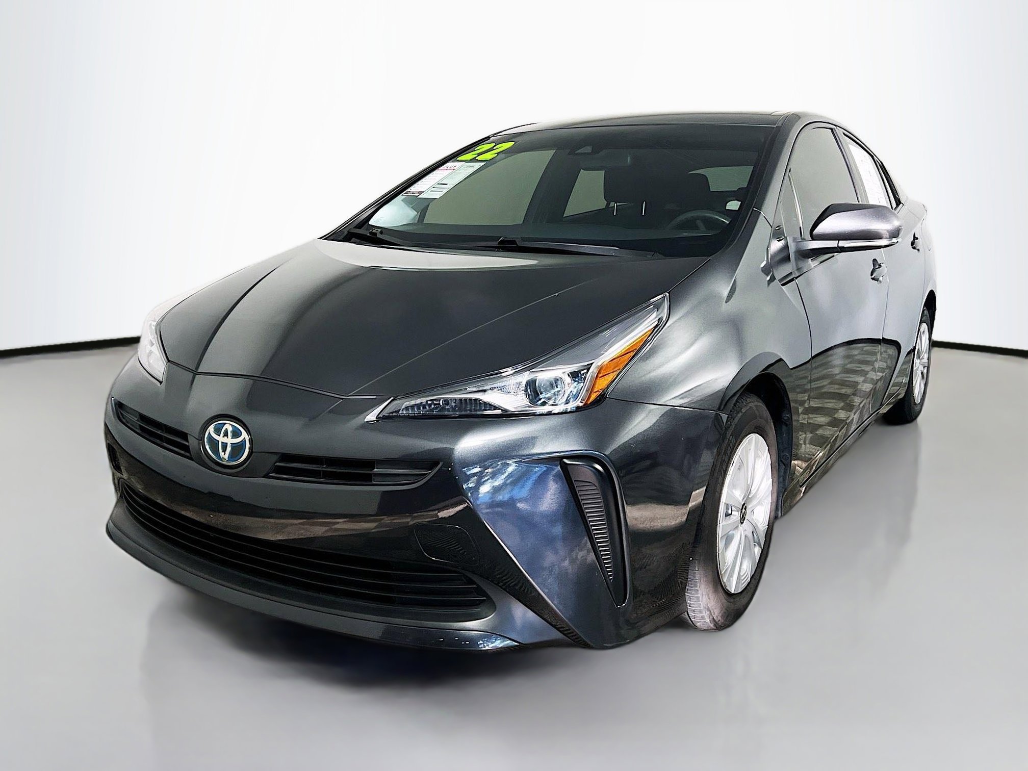 Used 2022 Toyota Prius L Eco image 10