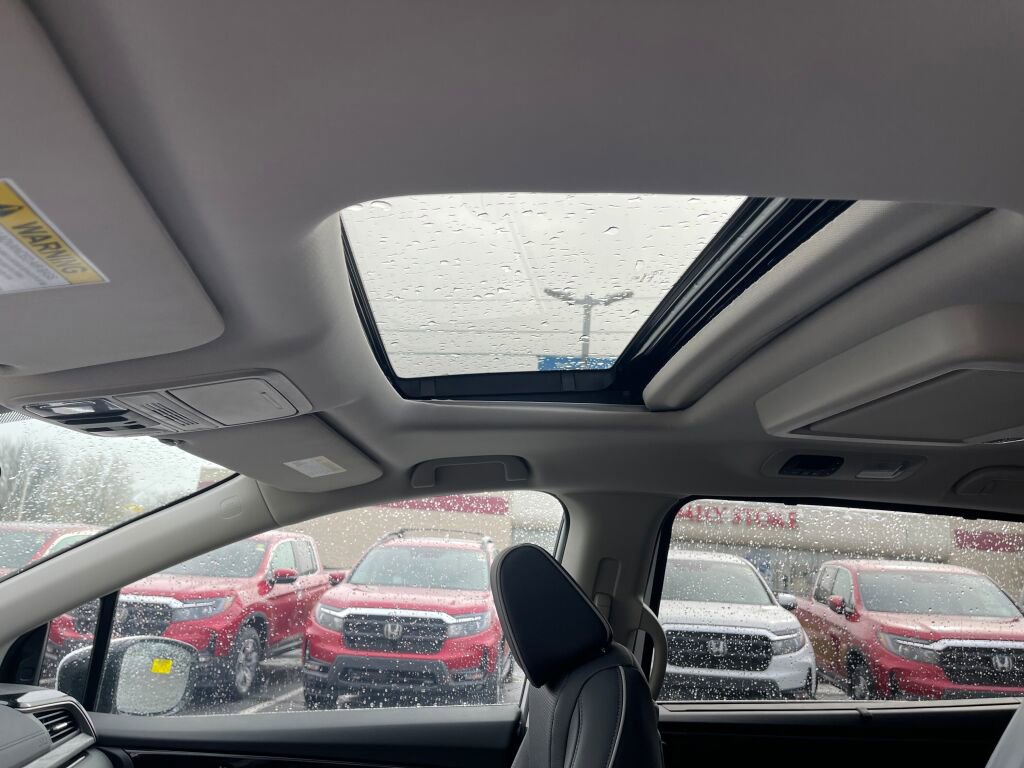 New 2026 Honda Odyssey Elite image 9