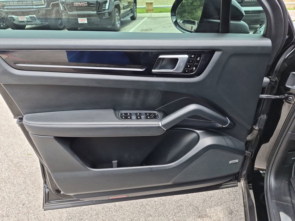 Used 2019 Porsche Cayenne S AWD/4WD image 17