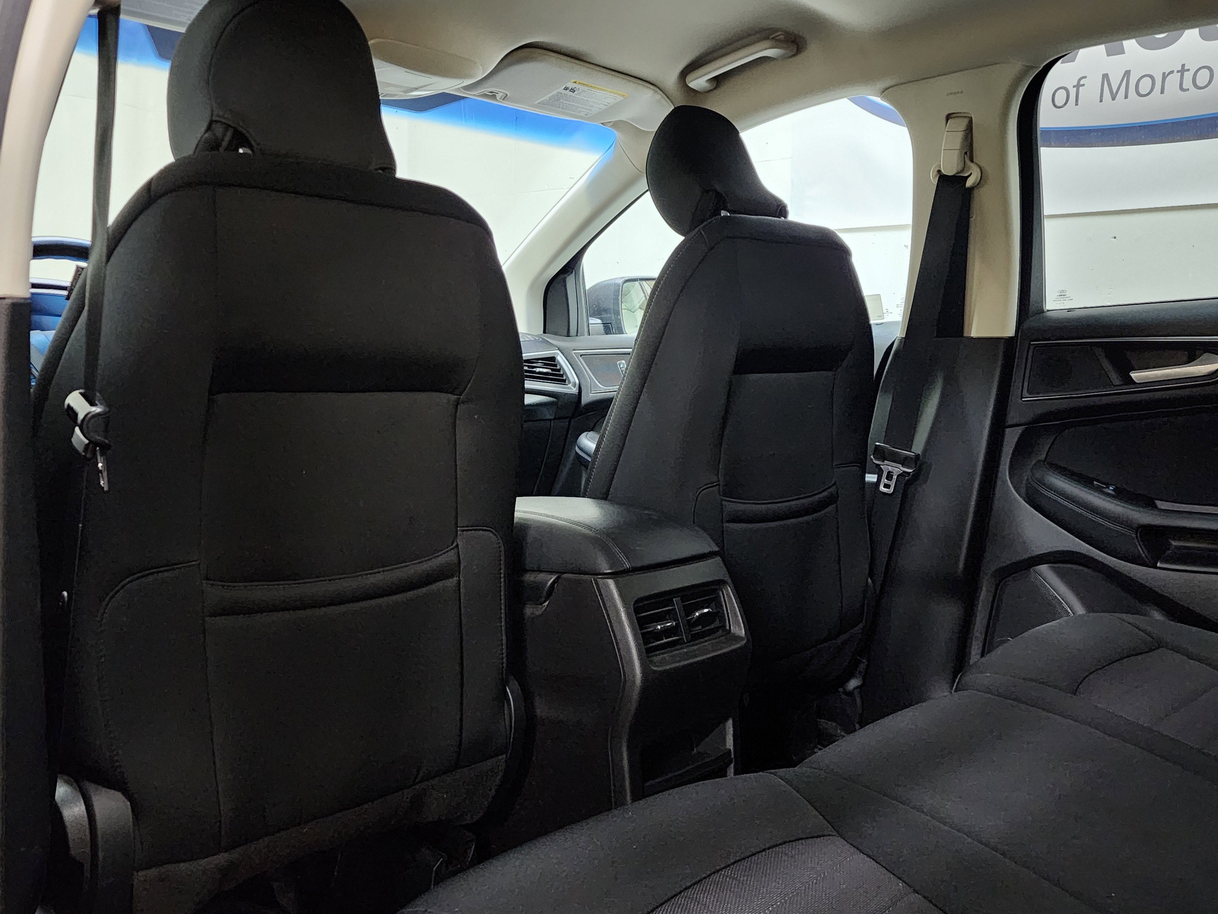 Used 2018 Ford Edge SE image 15