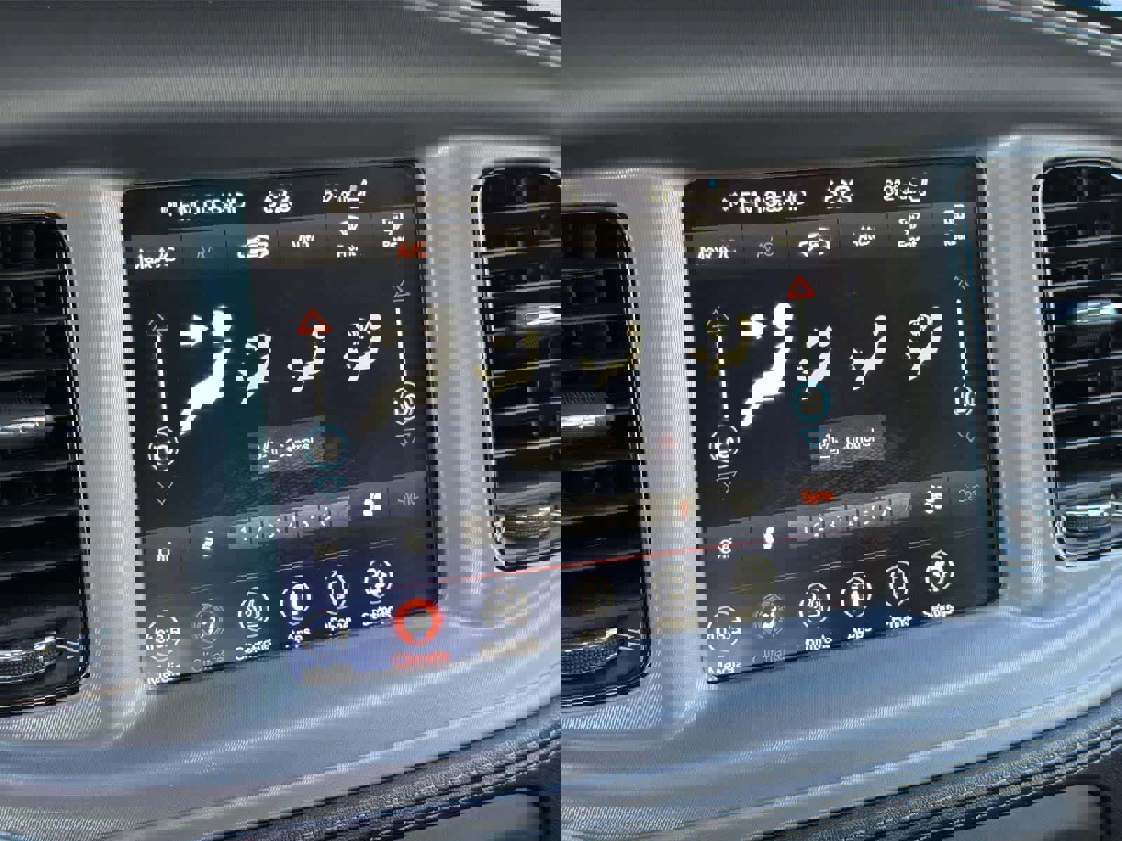 Used 2023 Dodge Charger R/T w/ Plus Group image 15