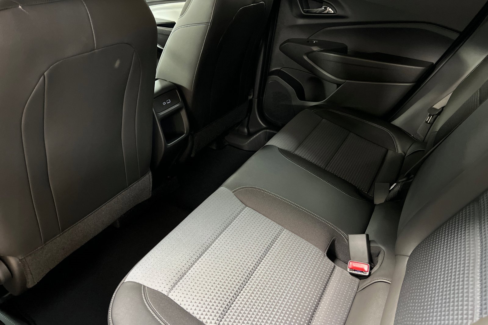 New 2026 Chevrolet Trax LT w/ LT Convenience Package image 12