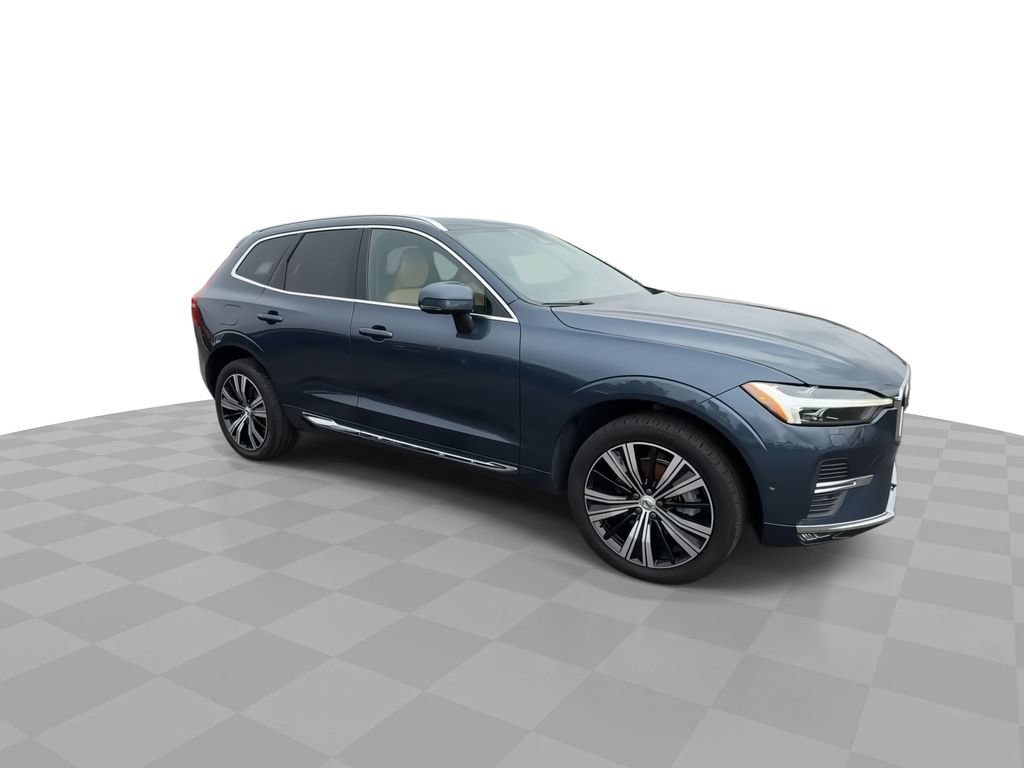 Used 2023 Volvo XC60 B5 Ultimate w/ Climate Package FWD image 9