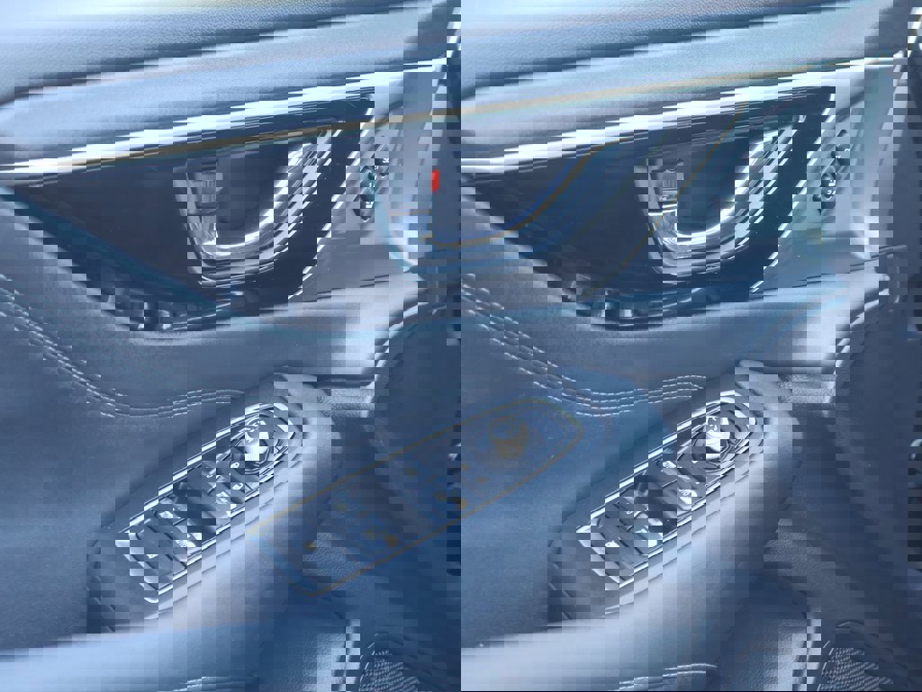 Used 2023 Subaru Outback Limited image 23