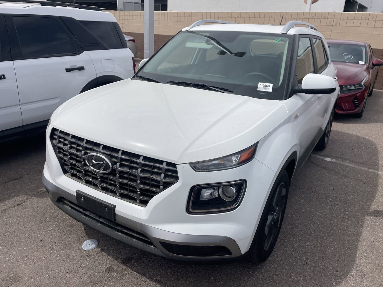 Certified 2024 Hyundai Venue SEL image 4